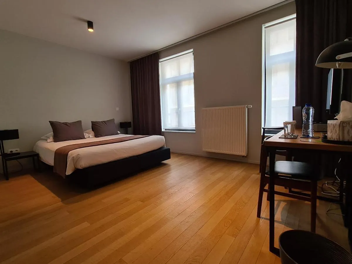 B&B A Cote Du Cinquantenaire Brussels Bed & Breakfast